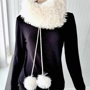 CLAIRE’S Cream Shaggy Snood Cowl Scarf ivory Faux Fur Collar Scarf Fluffy Shawl